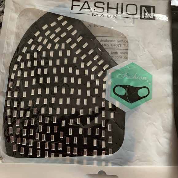4 fashion Masks black with bling bling New - Picture 5 of 6